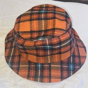 urban outfitters bucket hat